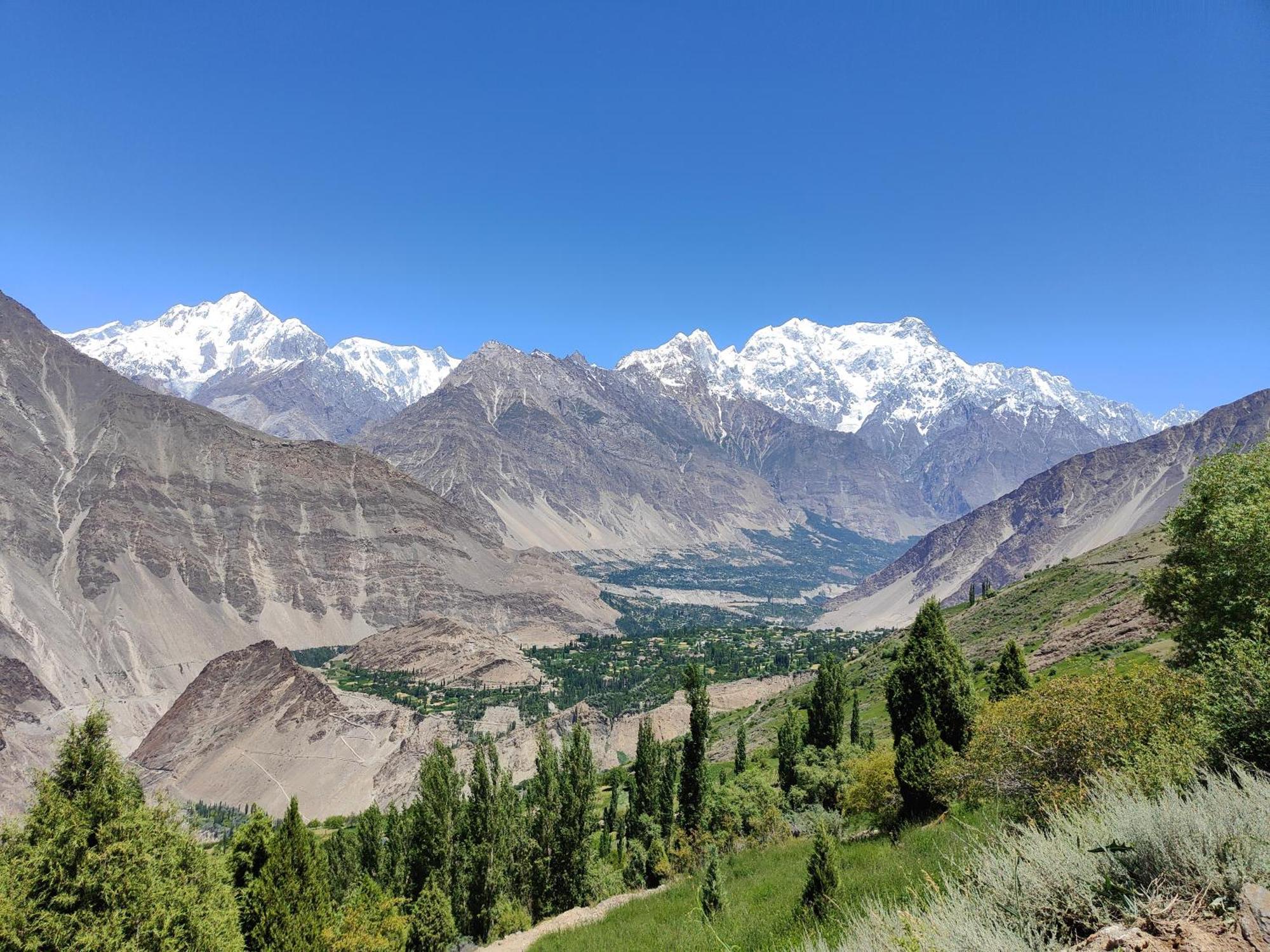 Rakaposhi Amin Hotel & Restaurant Pissan Hunza Nagar Gilgit Baltistan Exterior photo
