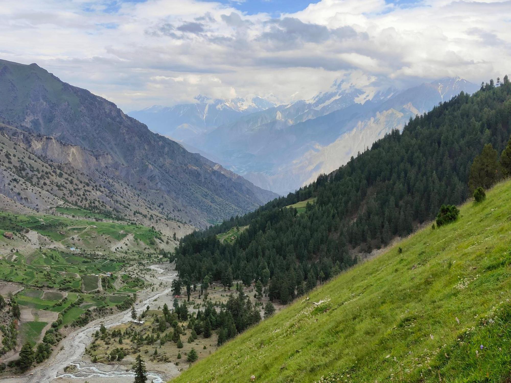 Rakaposhi Amin Hotel & Restaurant Pissan Hunza Nagar Gilgit Baltistan Exterior photo