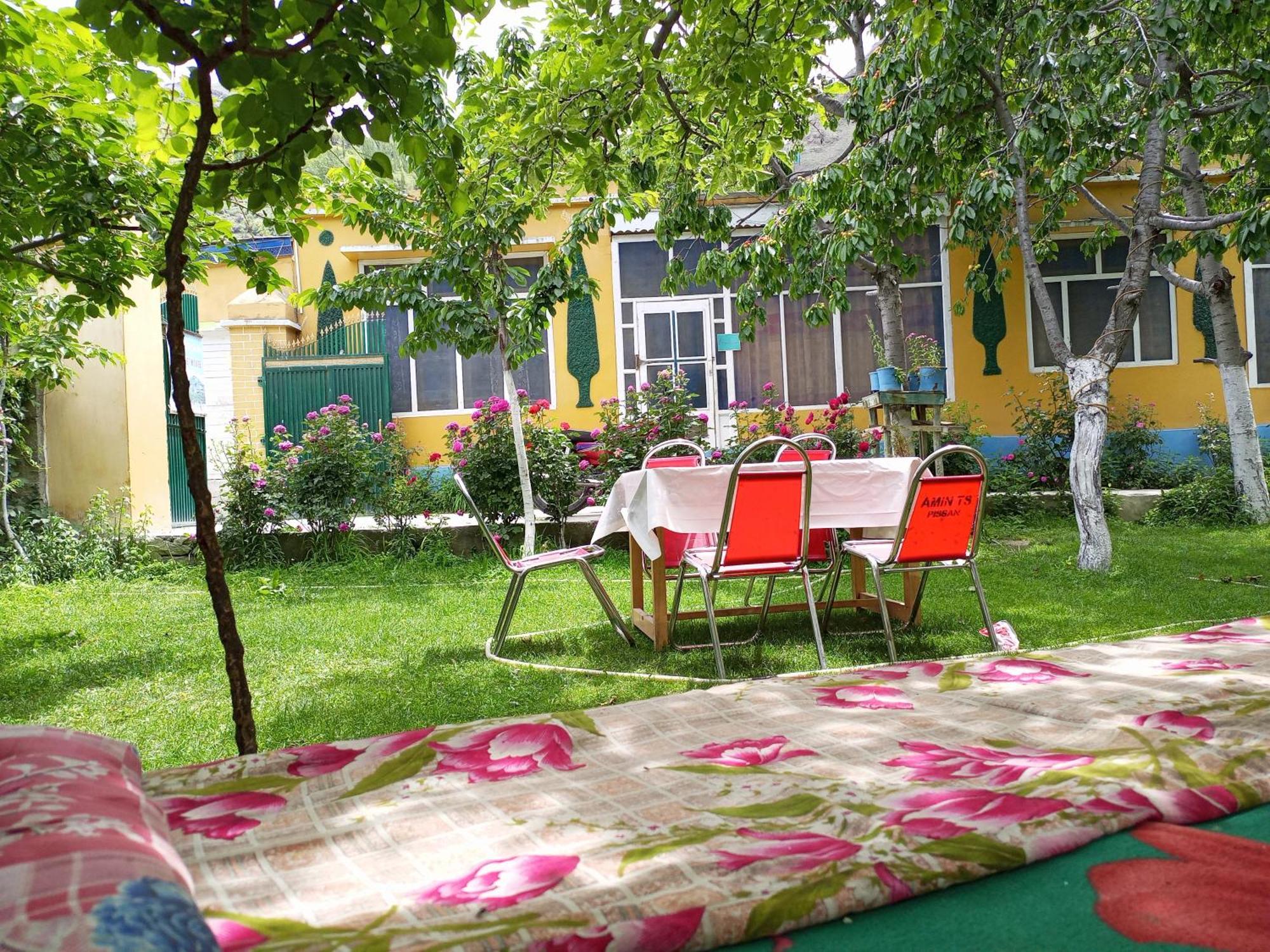 Rakaposhi Amin Hotel & Restaurant Pissan Hunza Nagar Gilgit Baltistan Exterior photo